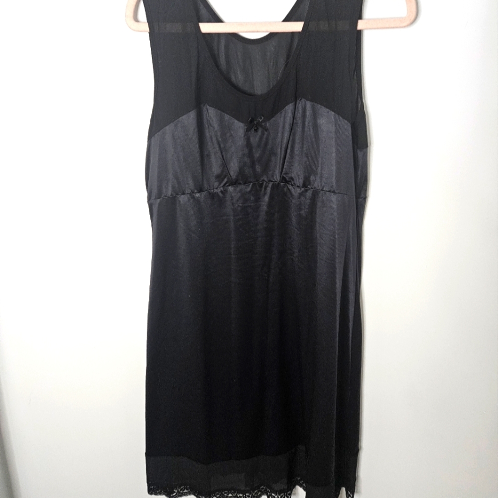 Vintage black slip